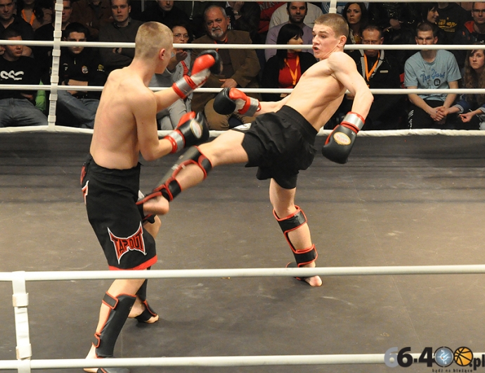 23/54 West Fighting MMA 2012 
