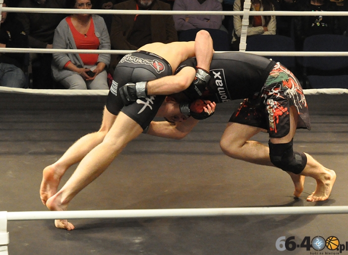 38/54 West Fighting MMA 2012 