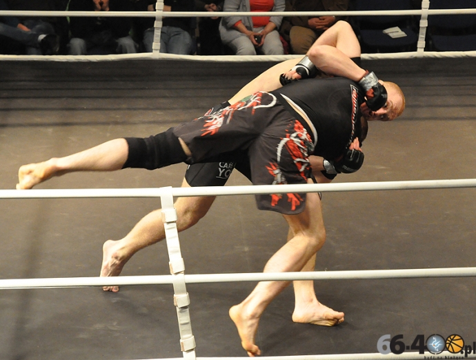 40/54 West Fighting MMA 2012 