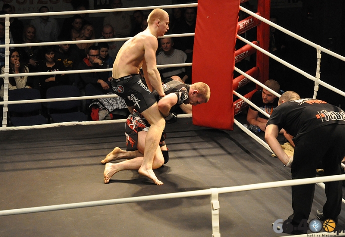 41/54 West Fighting MMA 2012 