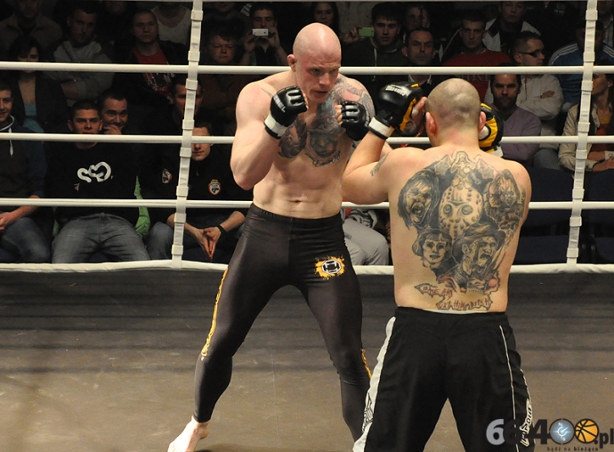 49/54 West Fighting MMA 2012 