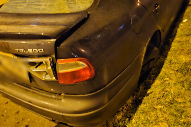 3/7 Rozbite samochody na rondzie Górczyńskim