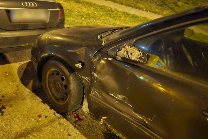 6/7 Rozbite samochody na rondzie Górczyńskim