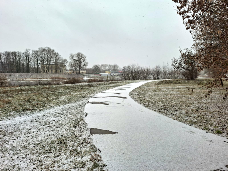 4/7 Zima nad Wartą. Śryż pojawił się na rzece w Gorzowie