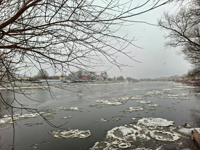 5/7 Zima nad Wartą. Śryż pojawił się na rzece w Gorzowie