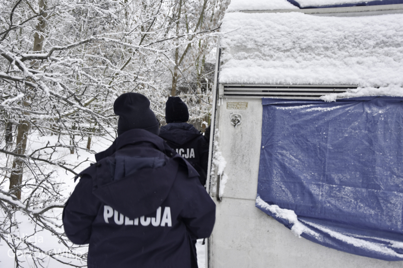 9/9 Niskie temperatury zagrażają życiu. Policjanci kontrolują miejsca przebywania bezdomnych w Gorzowie