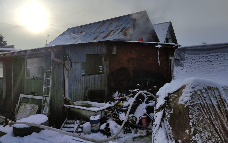1/3 Pożar przydomowego warsztatu samochodowego