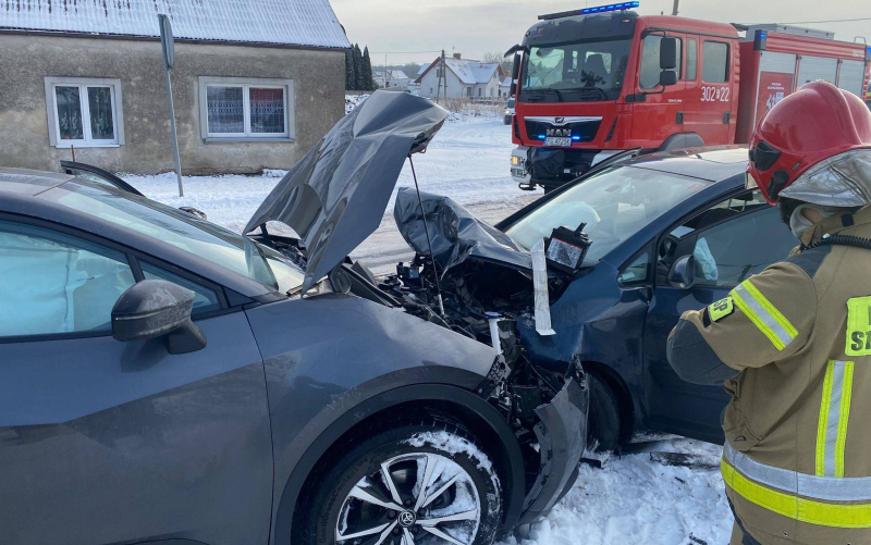 2/7 Wypadek w Santocku. Zderzenie Toyoty i Volkswagena