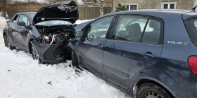 Wypadek w Santocku. Zderzenie Toyoty i Volkswagena