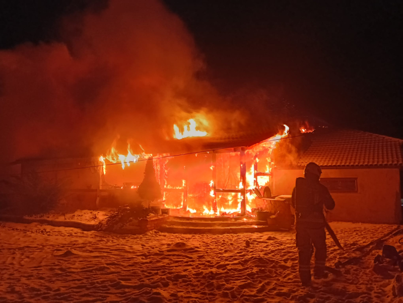 3/7 Pożar pod Gorzowem. Dom stanął w płomieniach