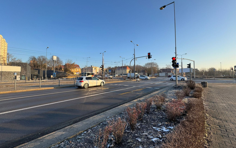 6/8 Starte żółte linie na rondzie Santockim w Gorzowie