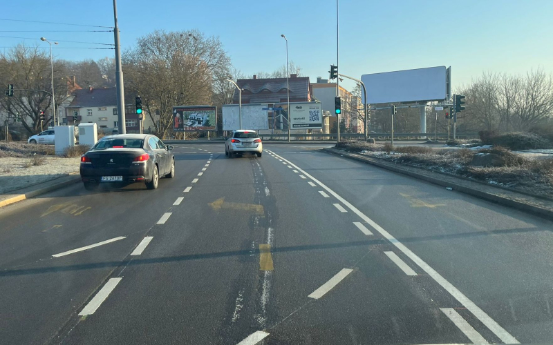 4/6 Nowe oznakowanie na rondzie Santockim w Gorzowie