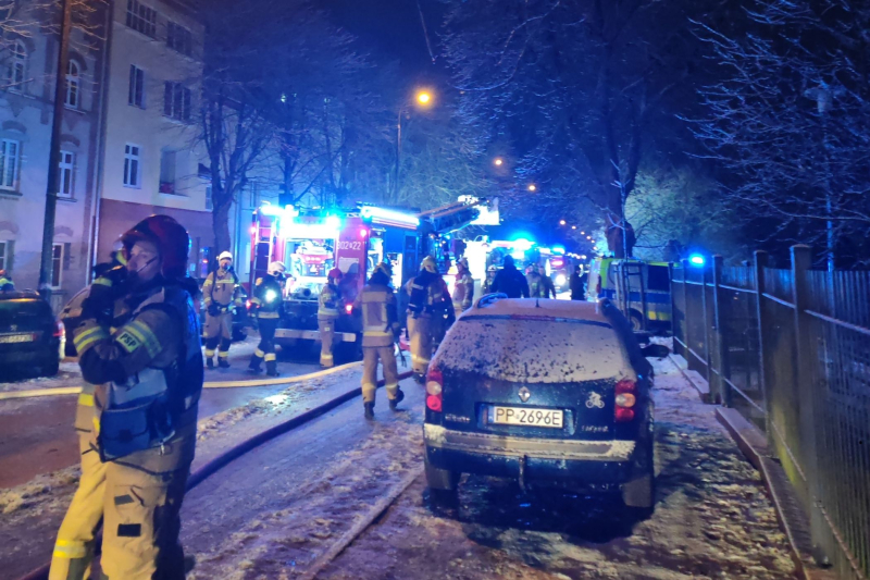 7/13 Pożar kamienicy przy ul. Fabrycznej w Gorzowie