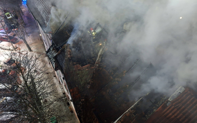 6/6 Spalony dach kamienicy przy ul. Fabrycznej w Gorzowie