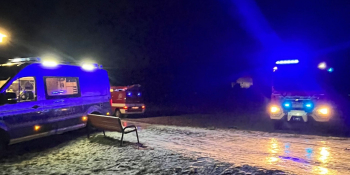 Pod quadem załamał się lód na zamarzniętej Noteci w Santoku