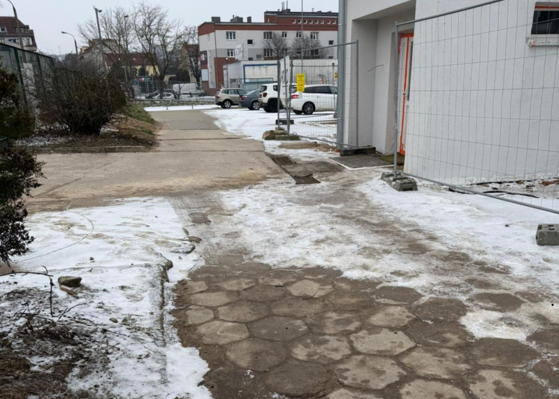 1/9 Podwórko Zespołu Szkół Specjalnych nr 14 w Gorzowie