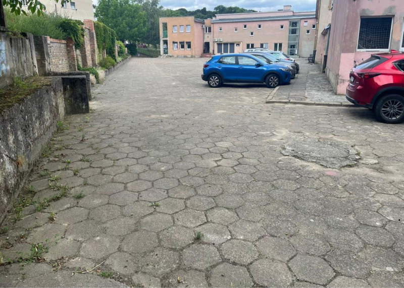 7/9 Podwórko Zespołu Szkół Specjalnych nr 14 w Gorzowie