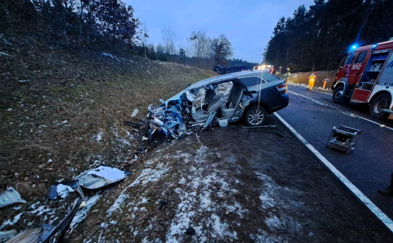 3/9 Wypadek na DK22 pod Gorzowem. Czołówka Toyoty i ciężarówki
