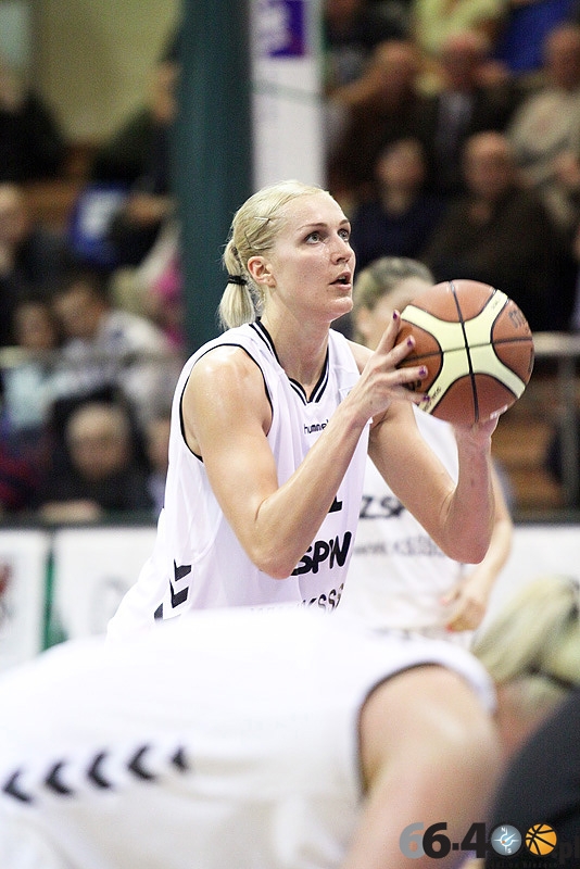 30/46 KSSSE AZS PWSZ Gorzów - Frisco Sika Brno 74:61