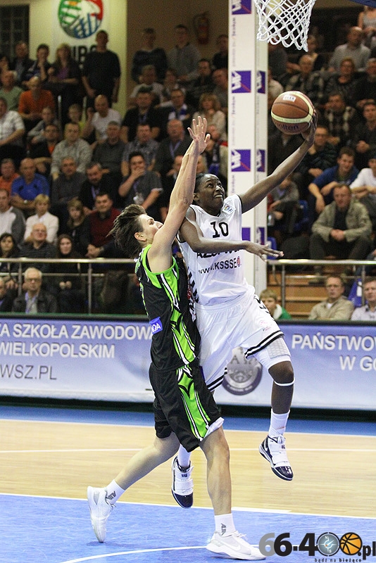 35/46 KSSSE AZS PWSZ Gorzów - Frisco Sika Brno 74:61