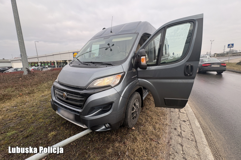 13/13 Policyjny pościg za kierowcą busa w Gorzowie