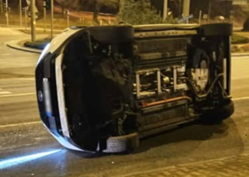 3/5 Pijany kierowca rozbił Toyotę przy ul. Podmiejskiej w Gorzowie