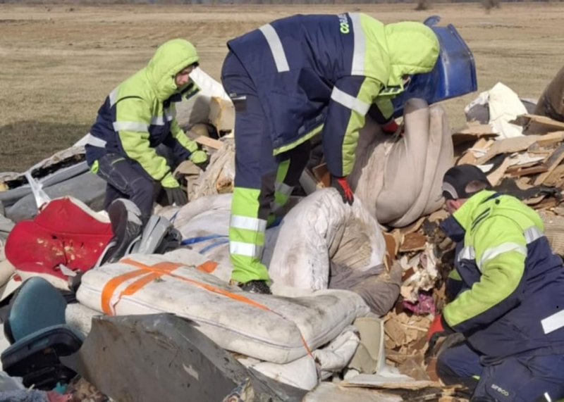 2/5 Pożar śmieciarki w Ludzisławicach