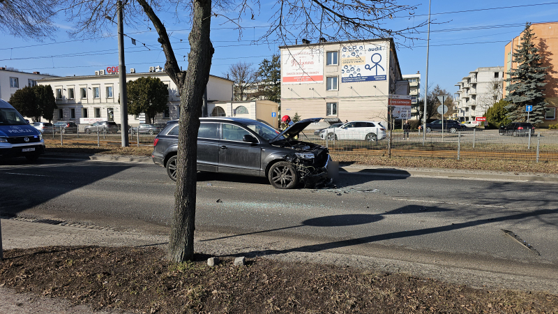 3/9 Zderzenie Opla, Renault i Audi przy Walczaka