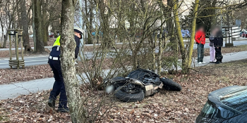 Zderzenie Toyoty i motocyklisty na Piłsudskiego