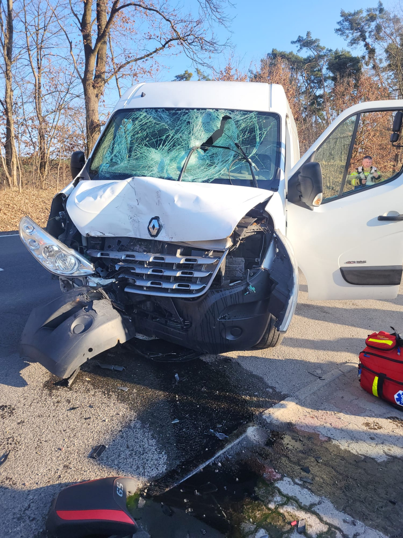 1/4 Wypadek w Kłodawie. Zderzenie busa i motocykla