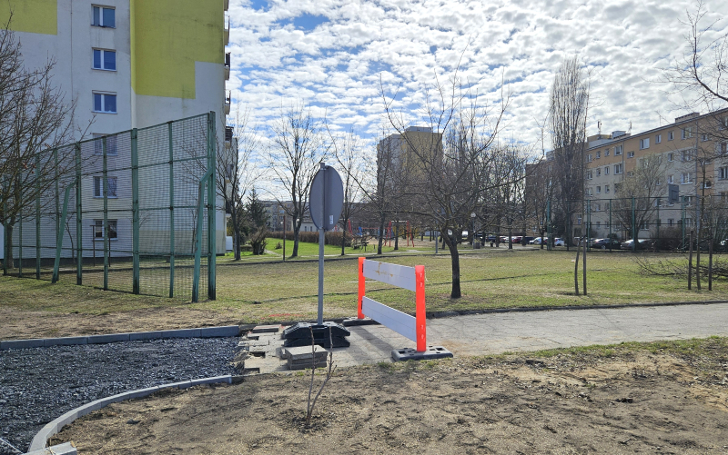 3/6 Boisko przy ul. Kuratowskiej na Piaskach
