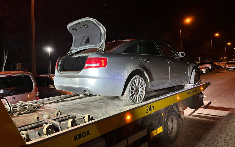 2/5 Pijany kierowca Audi na Korczaka