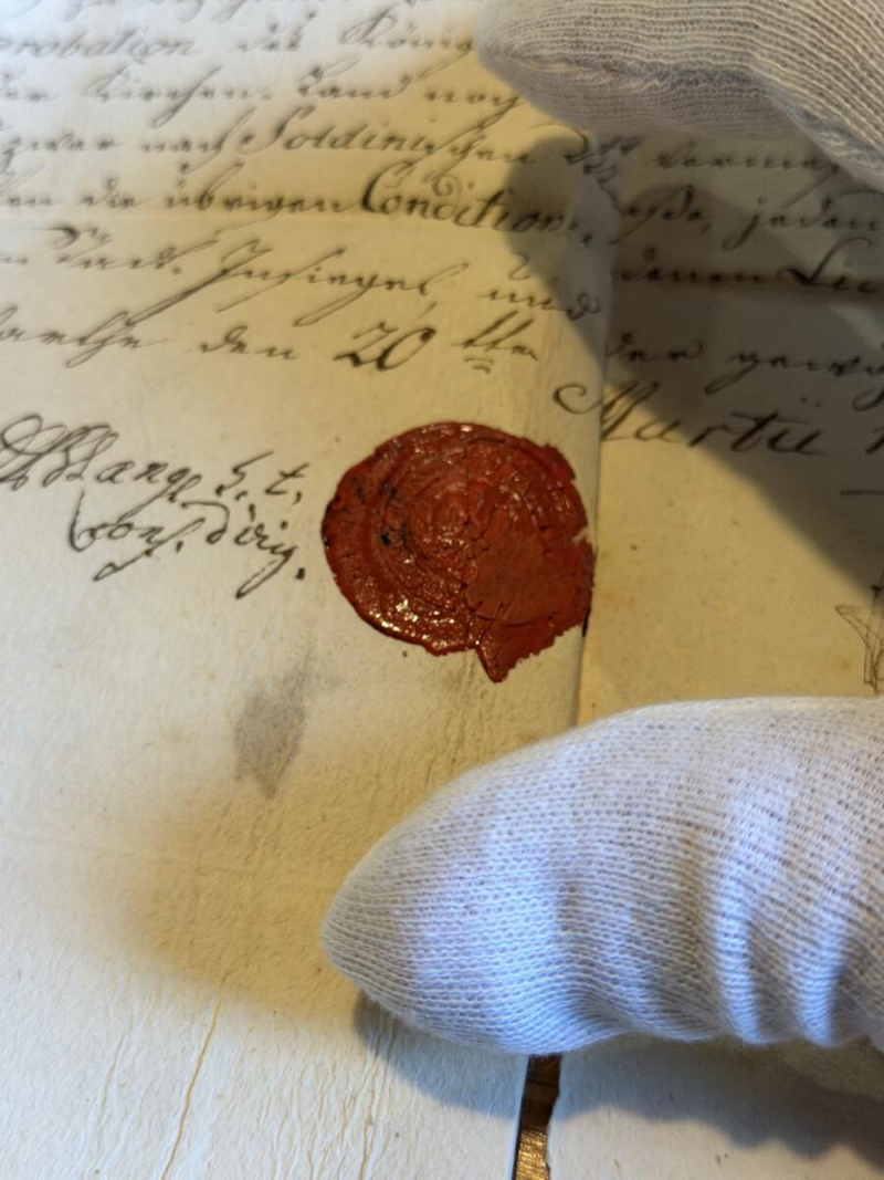 1/4 Policja odzyskała bezcenny dokument skradziony z Archiwum Państwowego w Gorzowie