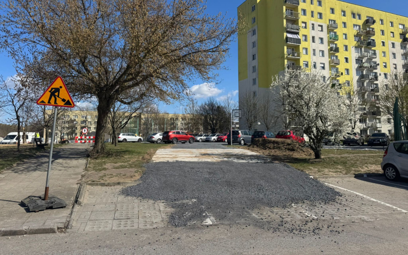 5/5 Tymczasowy parking na boisku na os. Piaski w Gorzowie