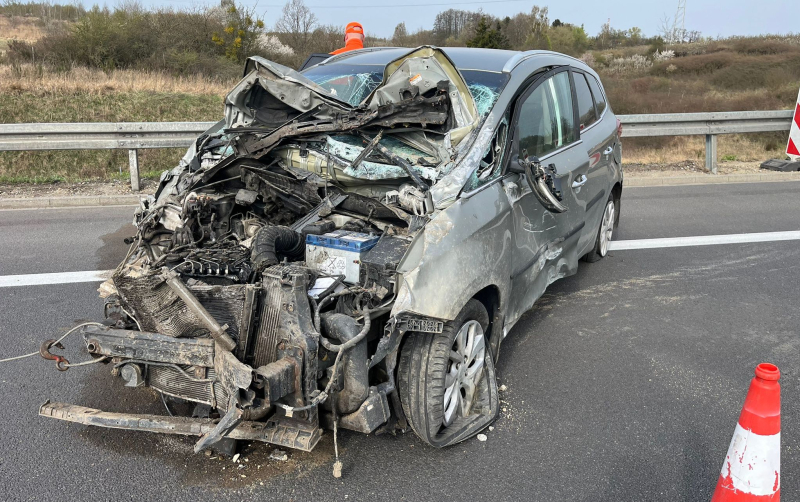 2/5 Wypadek na S3 w Gorzowie. Zderzenie Kii i busa
