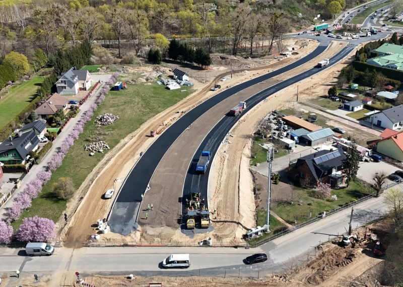1/5 Układanie asfaltu na północnej obwodnicy Gorzowa