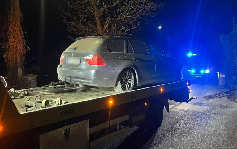 3/4 Pijany kierowca BMW zatrzymany w Karninie