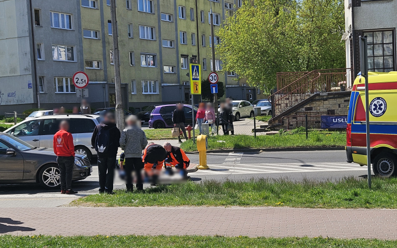 3/5 Kierujący mercedesem potrącił kobietą na pasach na Fredry