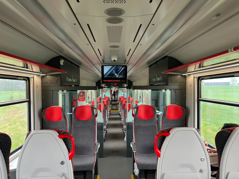 1/5 Pociąg 228M-001 w końcu wyjechał z warsztatu.