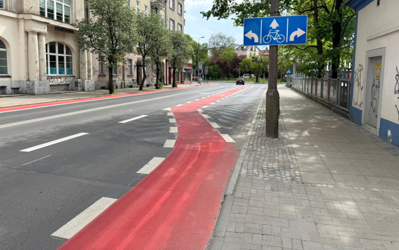 1/4 Oznakowanie na ul. Dąbrowskiego w Gorzowie