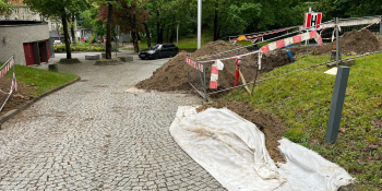 Rozkopany park Siemiradzkiego