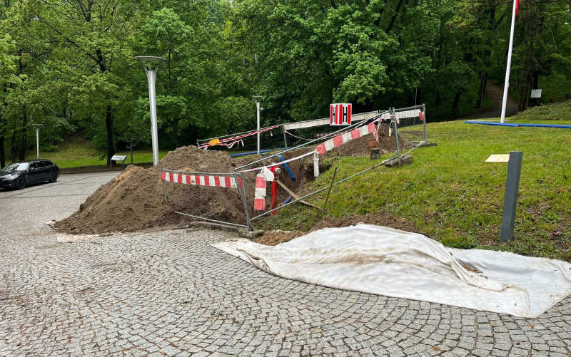 4/4 Rozkopany park Siemiradzkiego