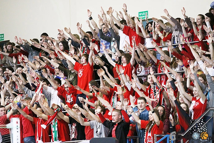 8/82 Wiosenne derby: 1LO - 2LO 3:1