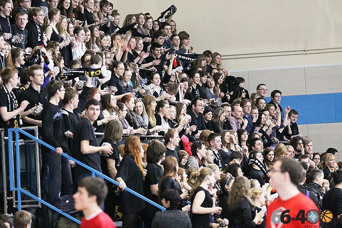 12/82 Wiosenne derby: 1LO - 2LO 3:1