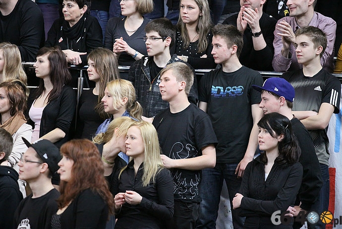 27/82 Wiosenne derby: 1LO - 2LO 3:1