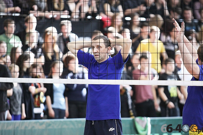 41/82 Wiosenne derby: 1LO - 2LO 3:1