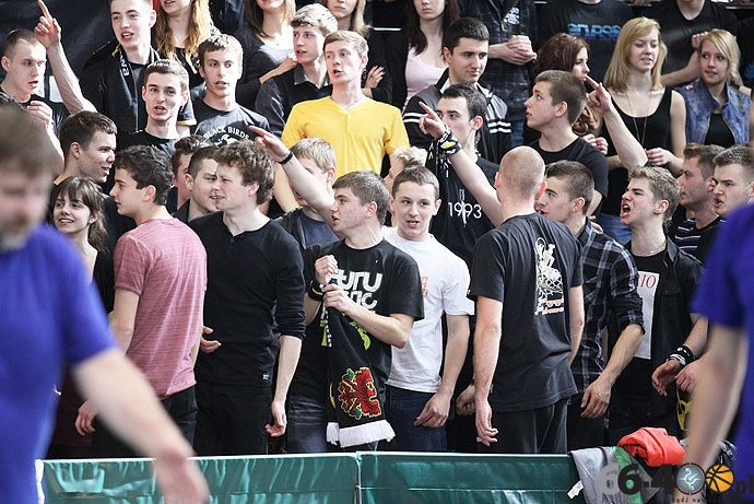 55/82 Wiosenne derby: 1LO - 2LO 3:1