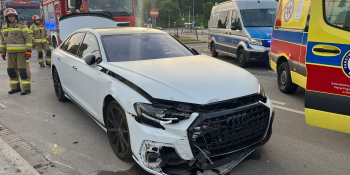 Zderzenie dwóch Audi na rondzie Santockim