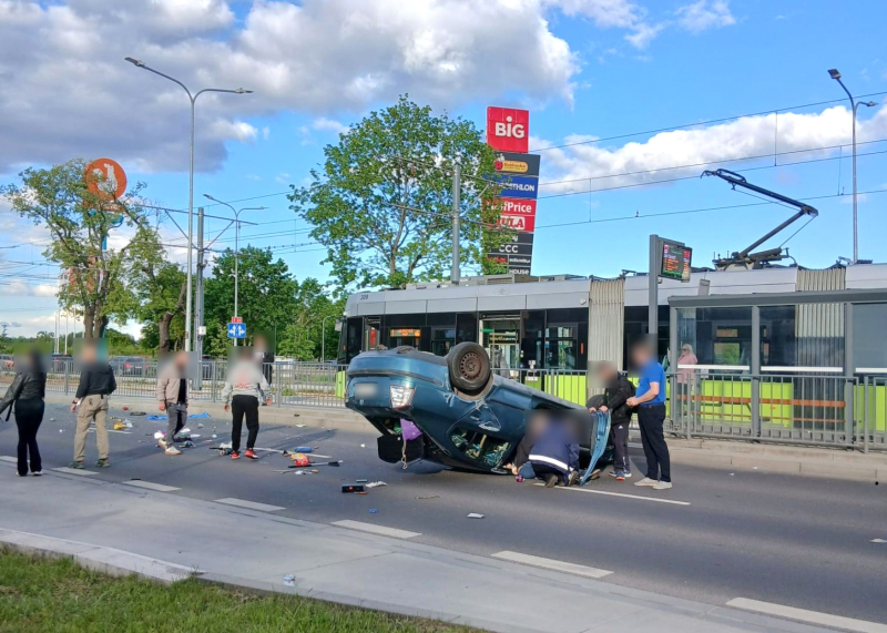 3/10 Wypadek na Walczaka. Zderzenie Skody i Volkswagena