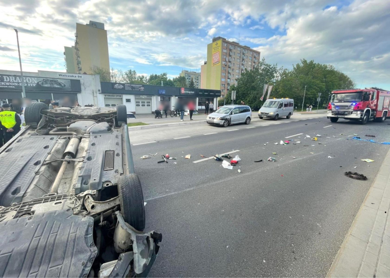 9/10 Wypadek na Walczaka. Zderzenie Skody i Volkswagena